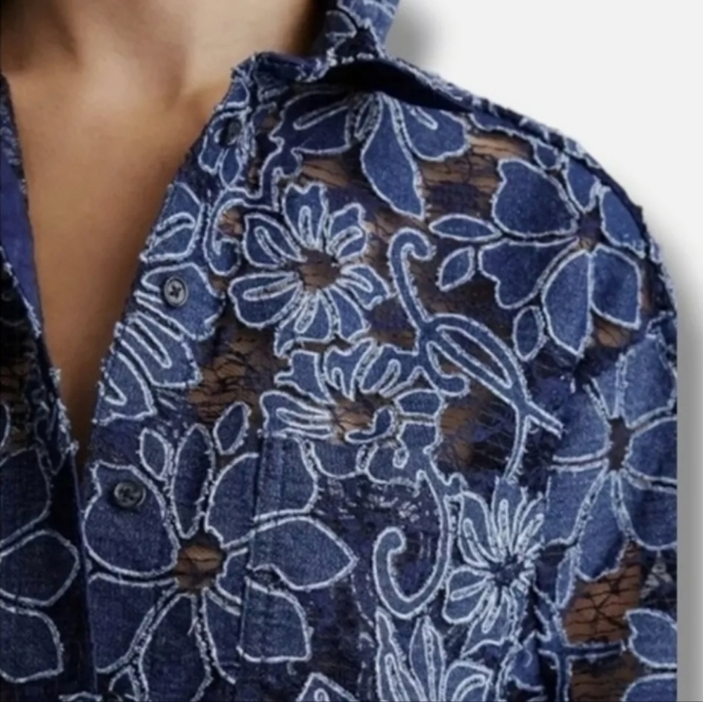 Anthropologie Pilcro denim & lace shirt Size Med